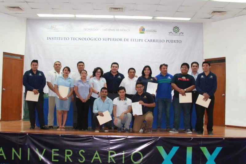 Estudiantes del Tecnológico obtienen becas de inglés en Estados Unidos