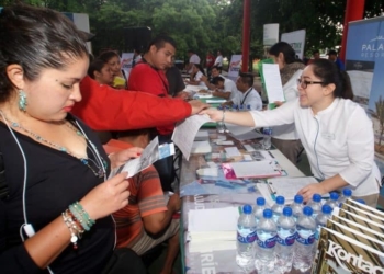 Inauguran la primera gran feria de empleo y servicios laborales en Puerto Morelos