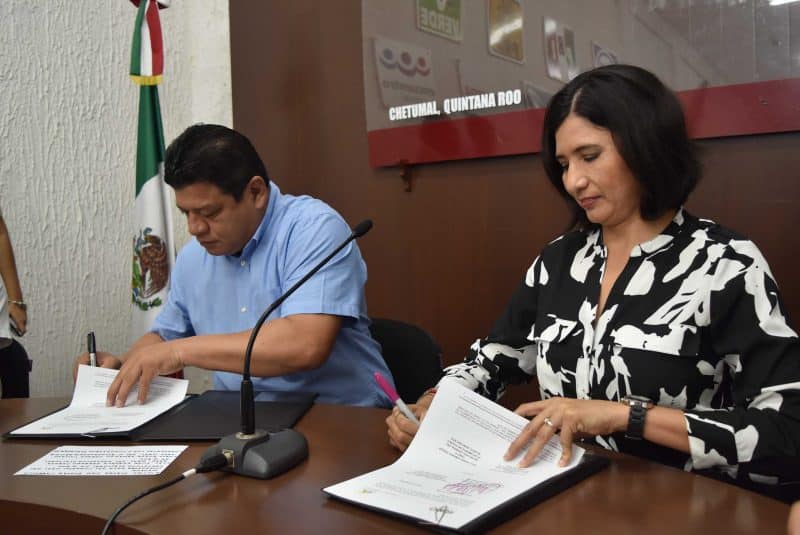Firman convenio de colaboración el Ieqroo con el municipio de Othón P. Blanco
