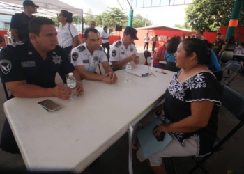 Atiende gobierno de Laura Fernández a habitantes de Leona Vicario