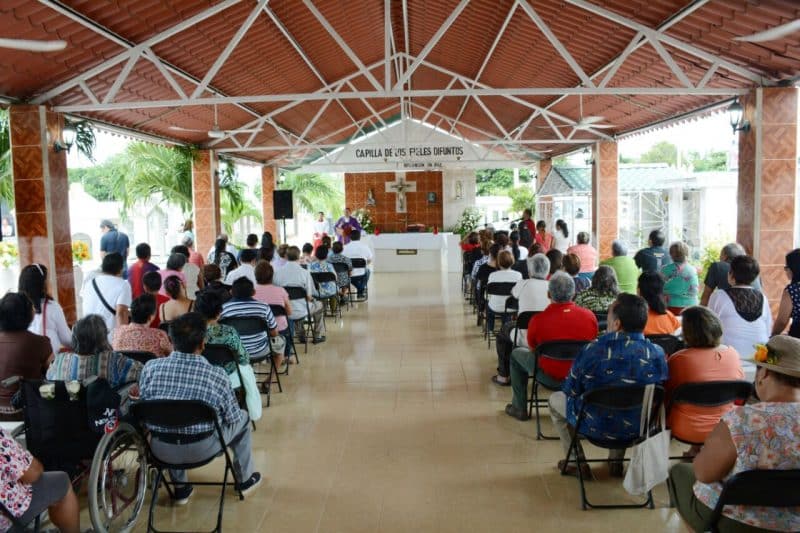 Participa Luis Torres en la conmemoración del día de Muertos