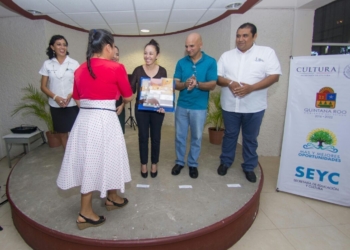 Entrega de acervo cultural a Quintana Roo