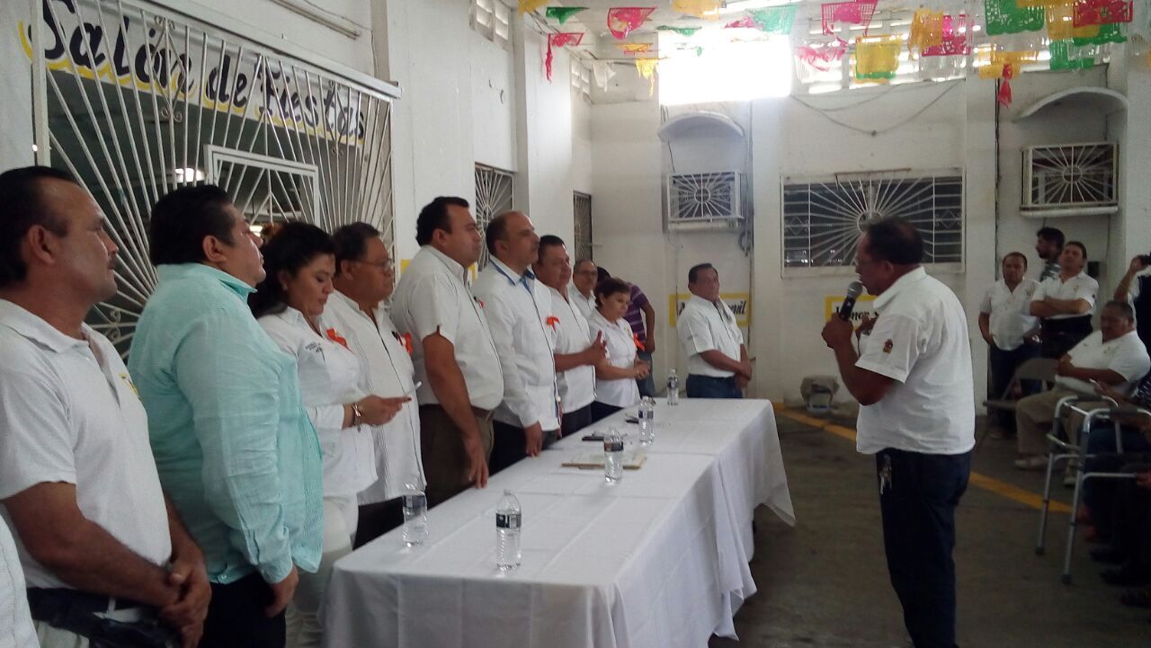 Operadores de taxi serán beneficiados con derecho a concesiones