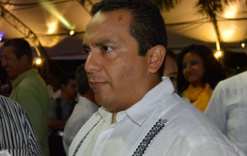 Desmiente Oficial Mayor recortes a prestaciones de empleados estatales
