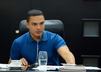 Raymundo King, voraz e insensible con los empleados de su partido