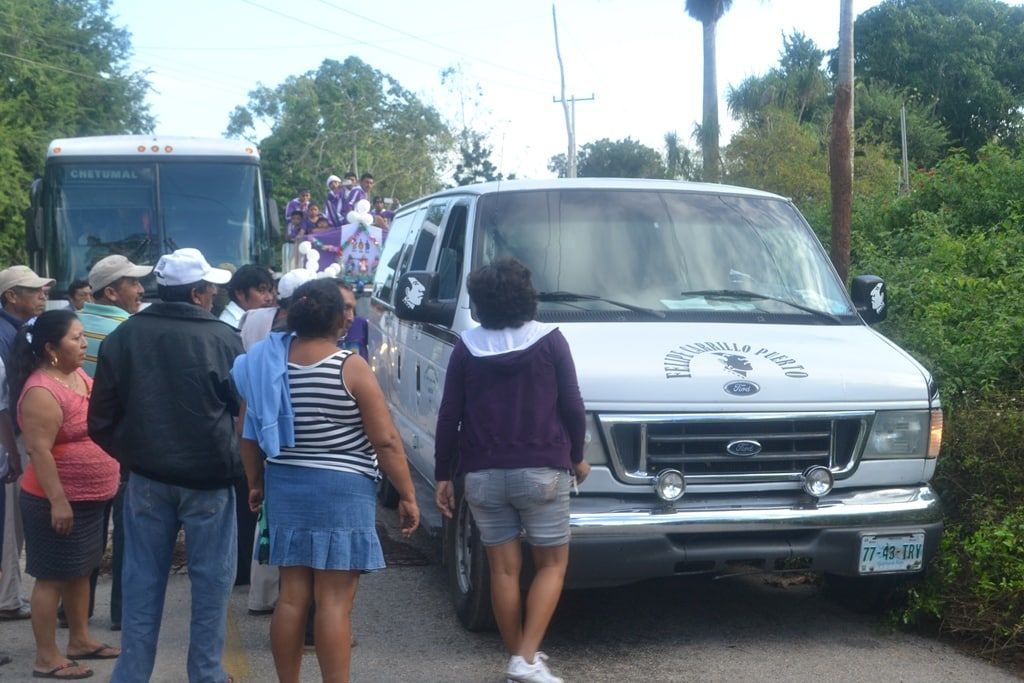Ejidatarios también mantienen cerrada la carretera Muna-Felipe Carrillo Puerto