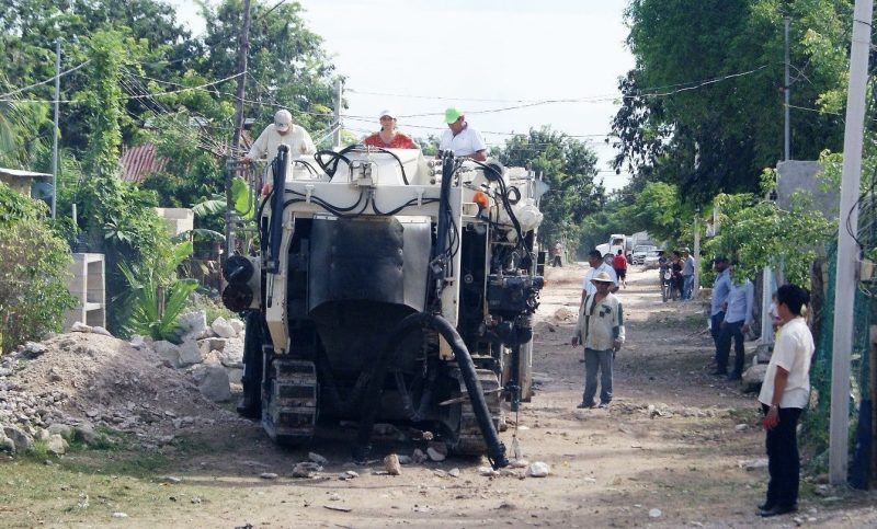 Supervisa Laura Fernández obras de mejoramiento de calles en la fe y tierra nueva