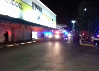 Fuerte disturbio en Plaza Américas de Chetumal, intentan saquear Coppel