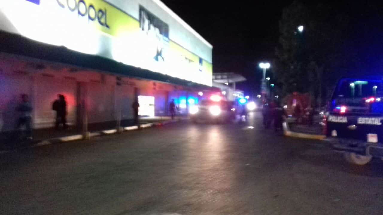 Fuerte disturbio en Plaza Américas de Chetumal, intentan saquear Coppel