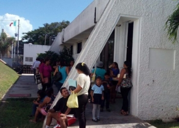 Entrega SEyC tarjetas de becas ‘sin saldo’