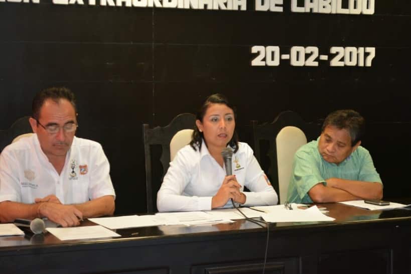 Dona el ayuntamiento dos predios a la CDI y autoriza uso de suelo para consolidar indemnización al ejido de X-Hazil.