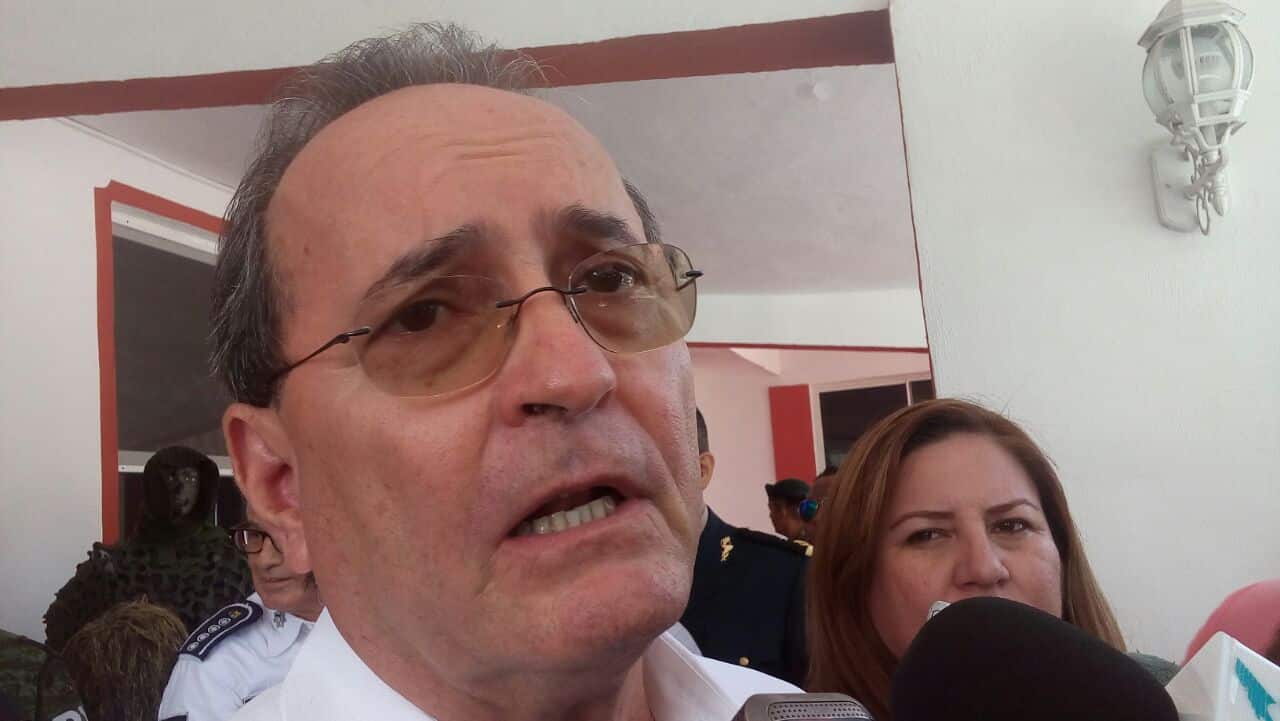Pide López Mena ‘otro chancecito’ para los funcionarios del actual gobierno
