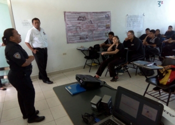 Mantienen labores de prevención de Delitos Cibernéticos y violencia en el noviazgo en jóvenes