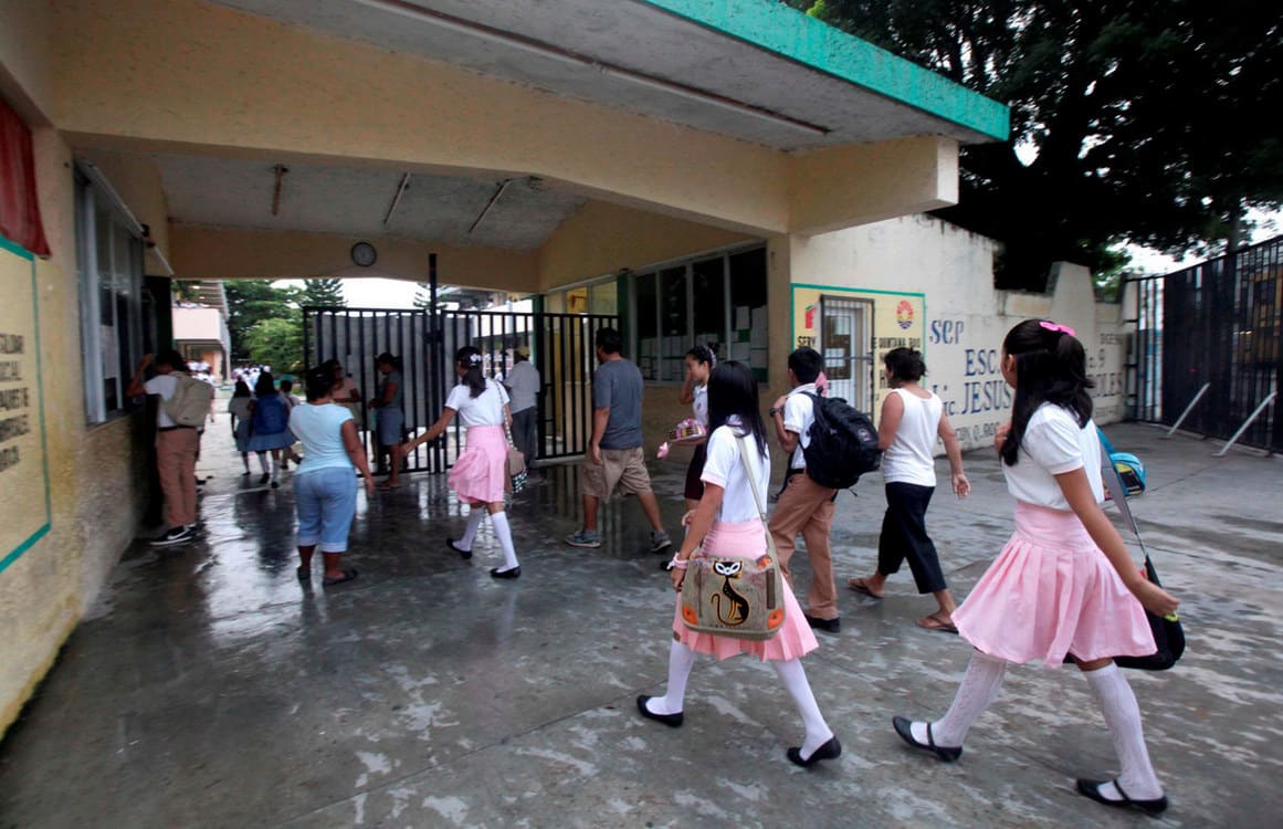 Insisten en reforzar vigilancia en estudiantes dentro de las escuelas