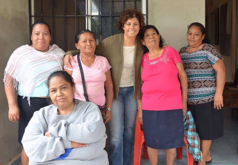 Leslie Hendricks, fortalece gestión social a través de recorridos por colonias de Cancún