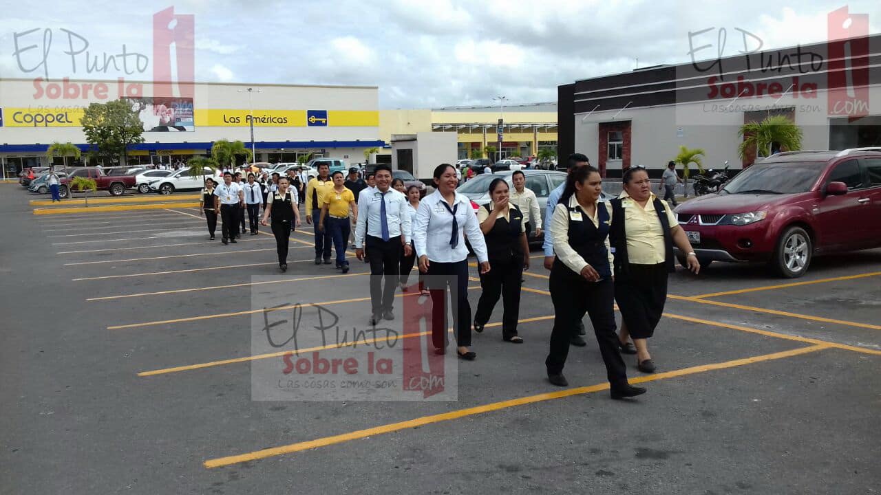 Desalojan Plaza las Américas por simulacro de Protección Civil
