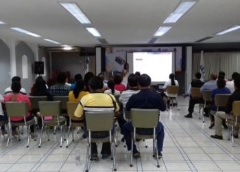 Imparte SAT curso sobre modernización de factura electrónico