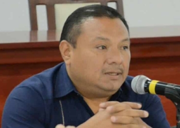 Gobierno de Luis Torres presenta primeras denuncias contra ex funcionarios