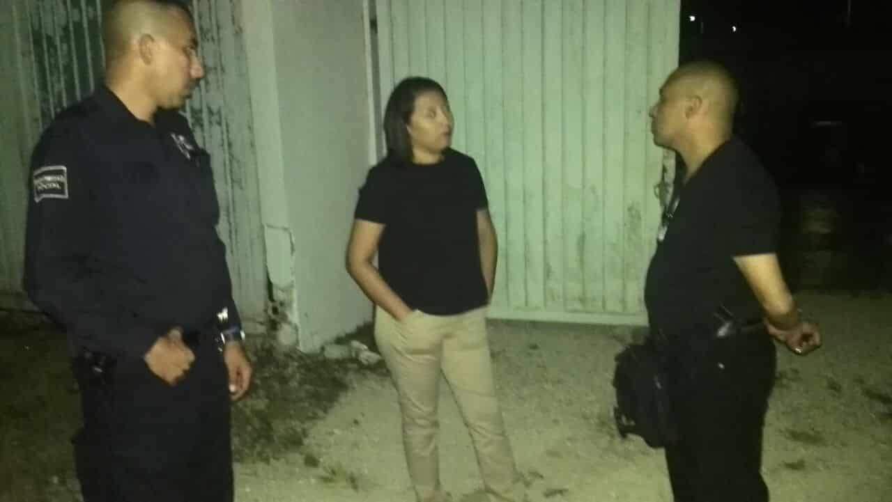Paoly Perera pasa revista nocturna a los policías municipales