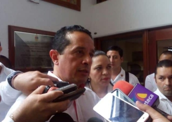 Lamenta Carlos Joaquín falta de cortesía del Gobierno Federal al designar delegados en Quintana Roo