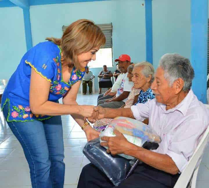 Privilegia Faustina Canul cercanía social recorriendo comunidades de OPB