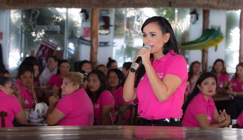 Gestiona Laura Fernández programa de apoyo a mujeres de Leona Vicario