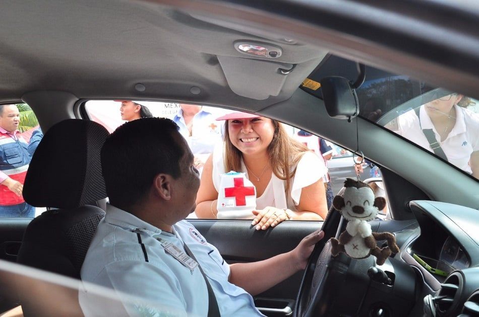 Encabeza Romi Dzul arranque de colecta anual de la Cruz Roja