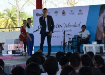 Promueven orientación y valores entre jóvenes bacalarenses