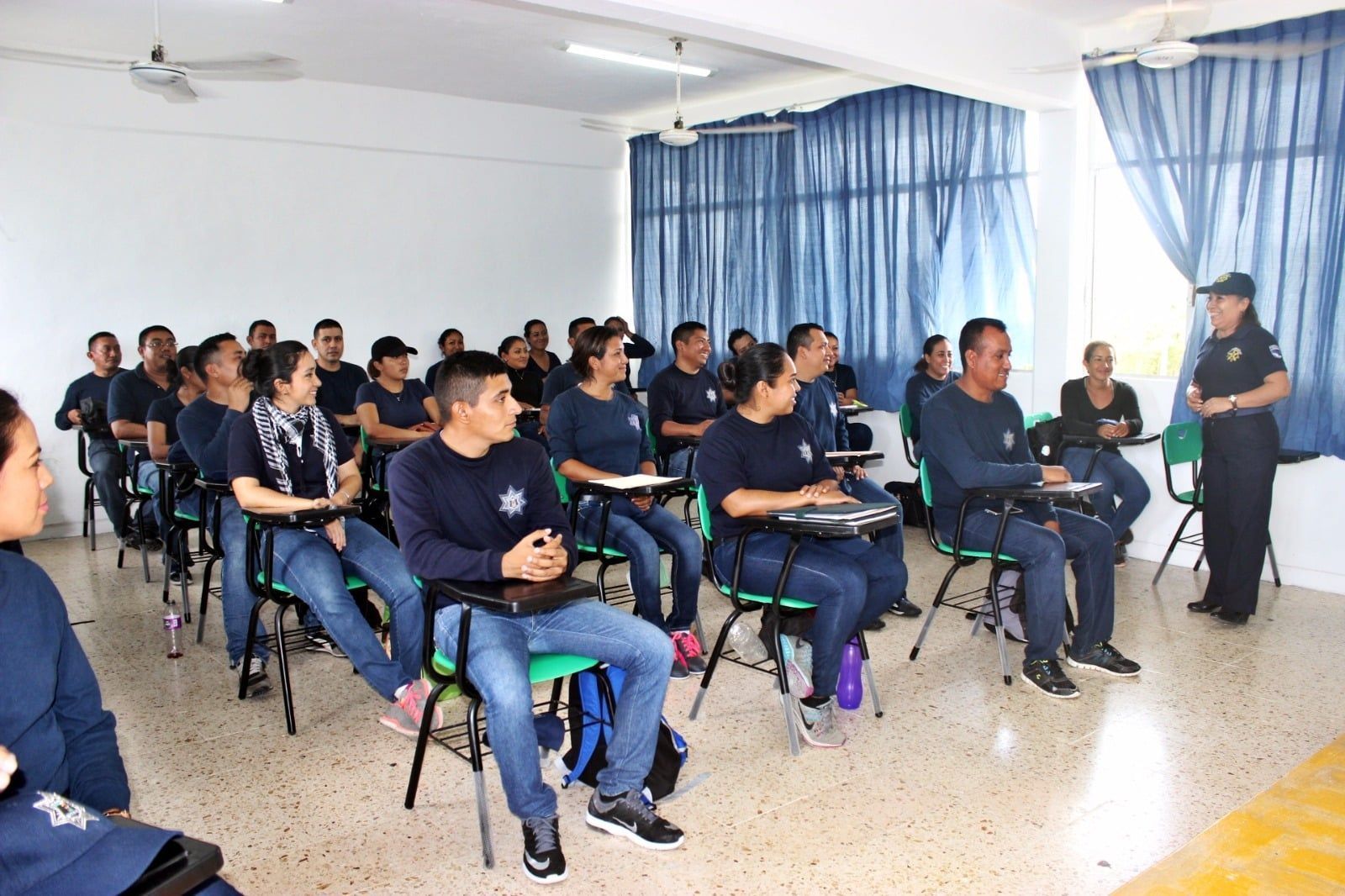 Intensifican profesionalización policial
