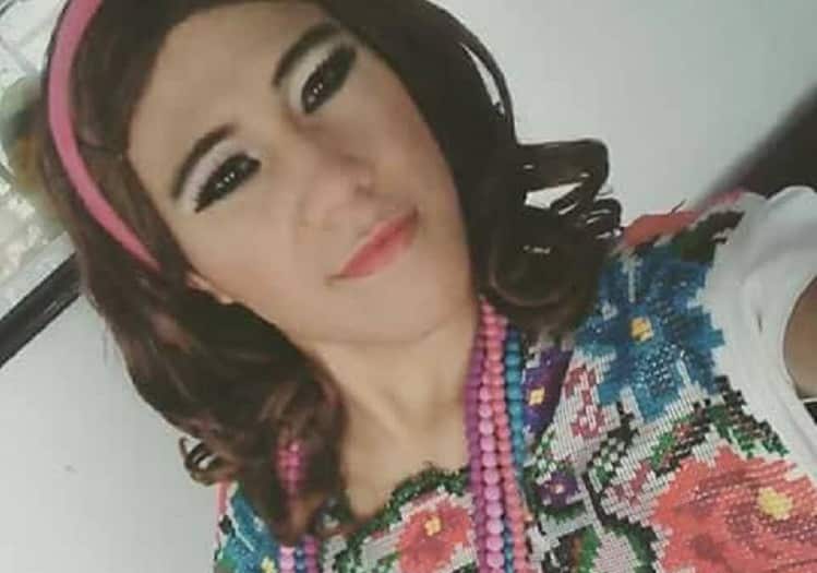 El comediante yucateco “La Candelaria”, escapa por la puerta falsa