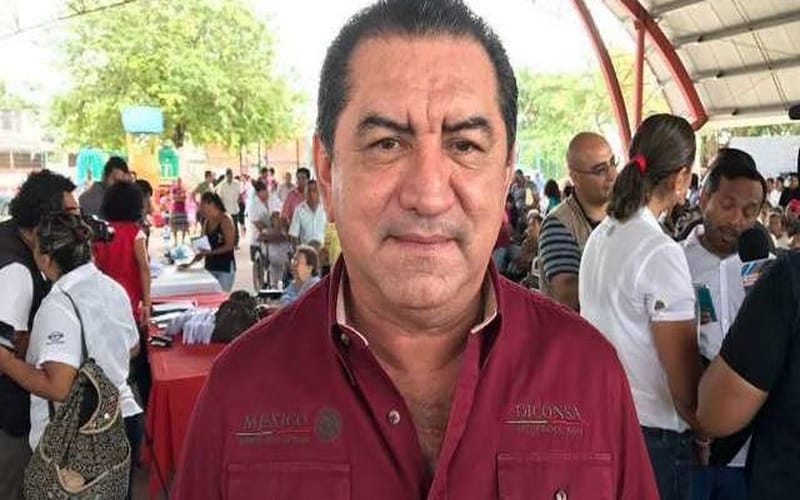 Mario Castro, con un pie fuera de Diconsa