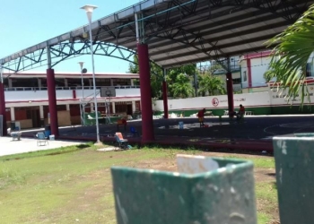 Alumnos de la Jesús Zetina extienden vacaciones; constructora incumple obras de rehabilitación
