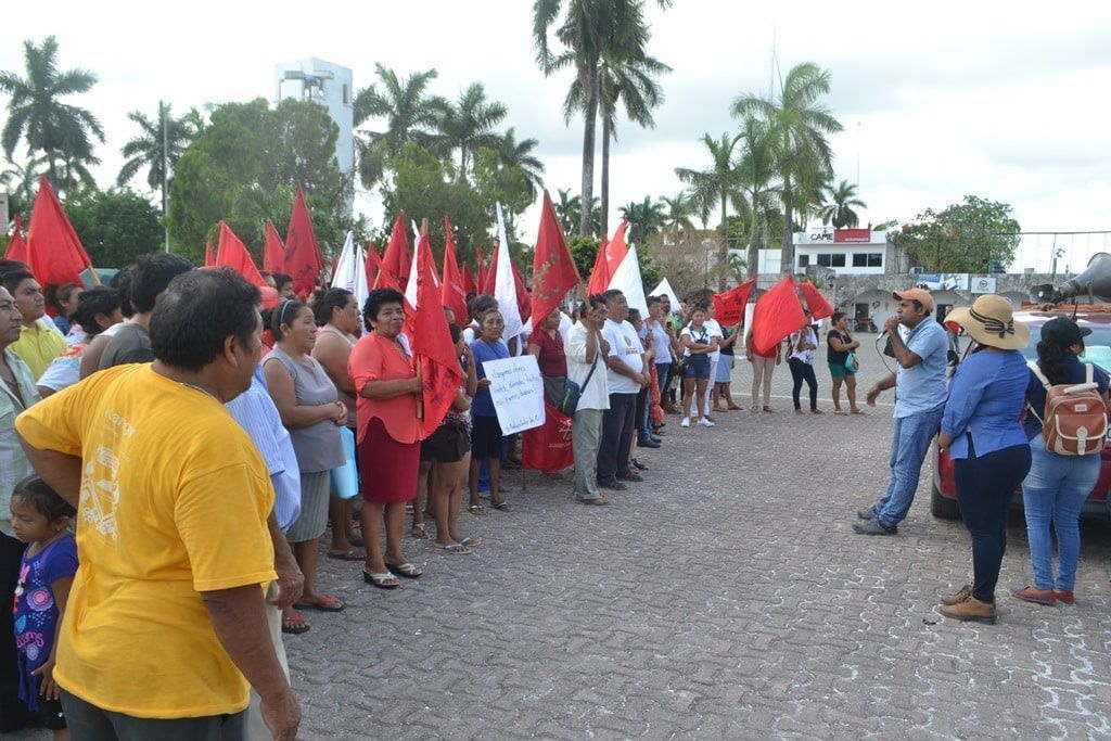 Antorchistas marchan por FCP, piden se cumpla su pliego petitorio