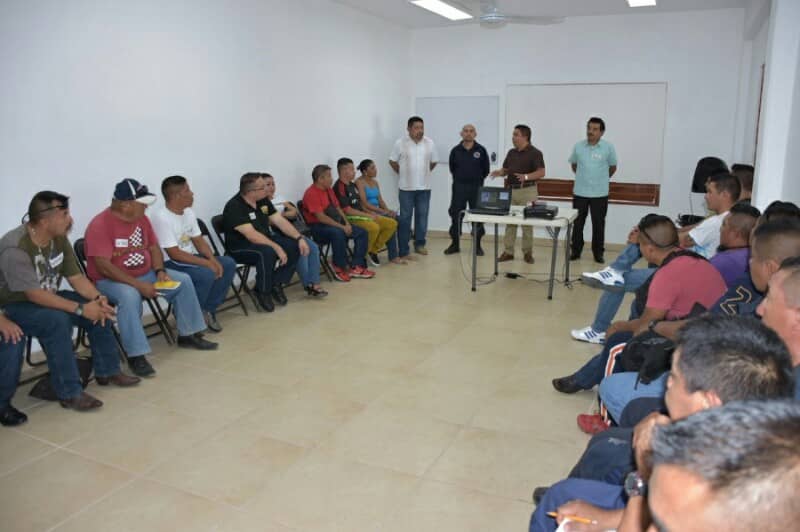 Imparten curso “Metamorfosis laboral” a policías de FCP