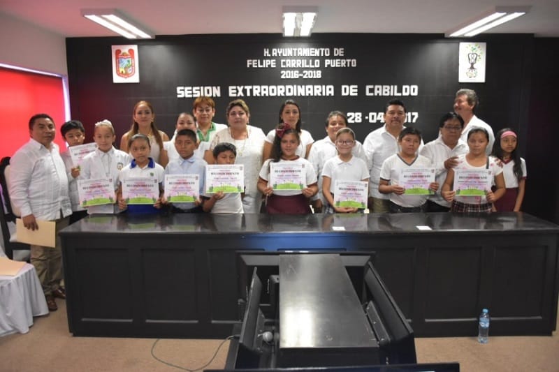 Pequeñines salen al quite para “gobernar Felipe carrillo Puerto por un día”
