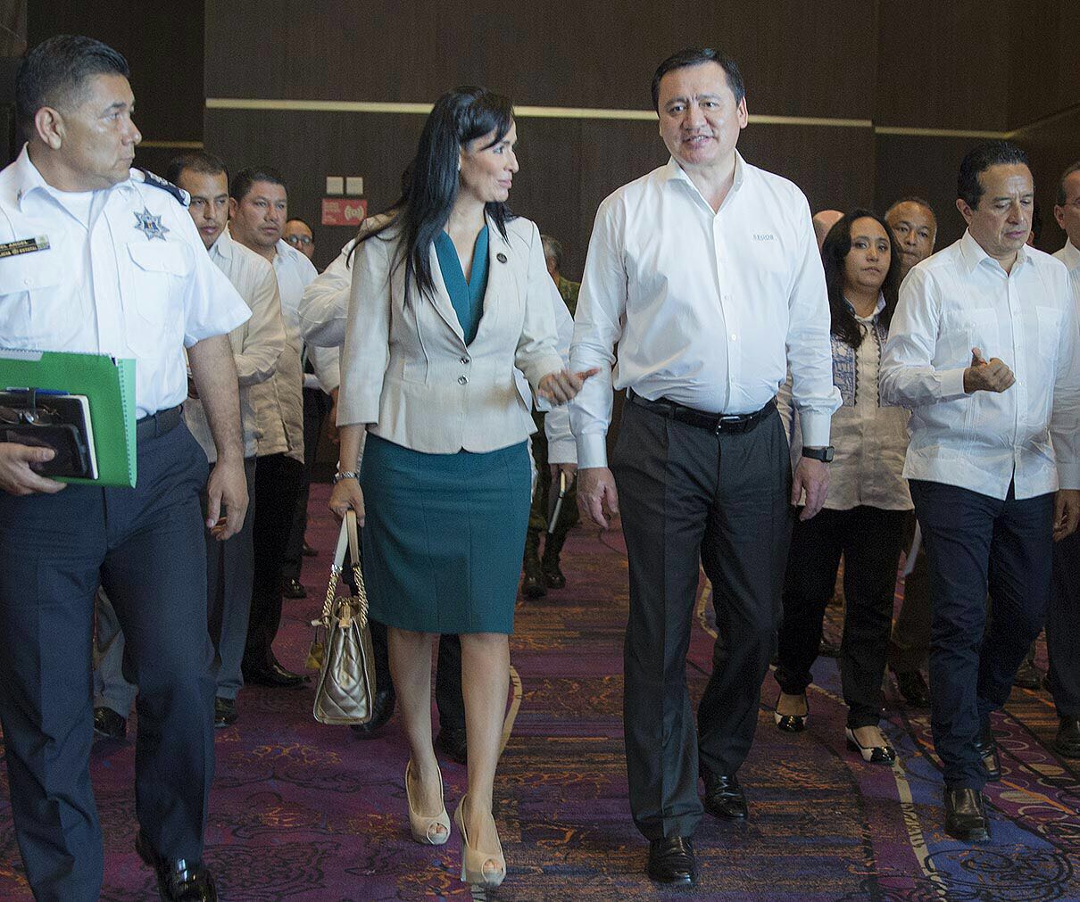 Participa Laura Fernández en reunión de Seguridad encabezada por el Secretario de Gobernación y el Gobernador de Q. Roo