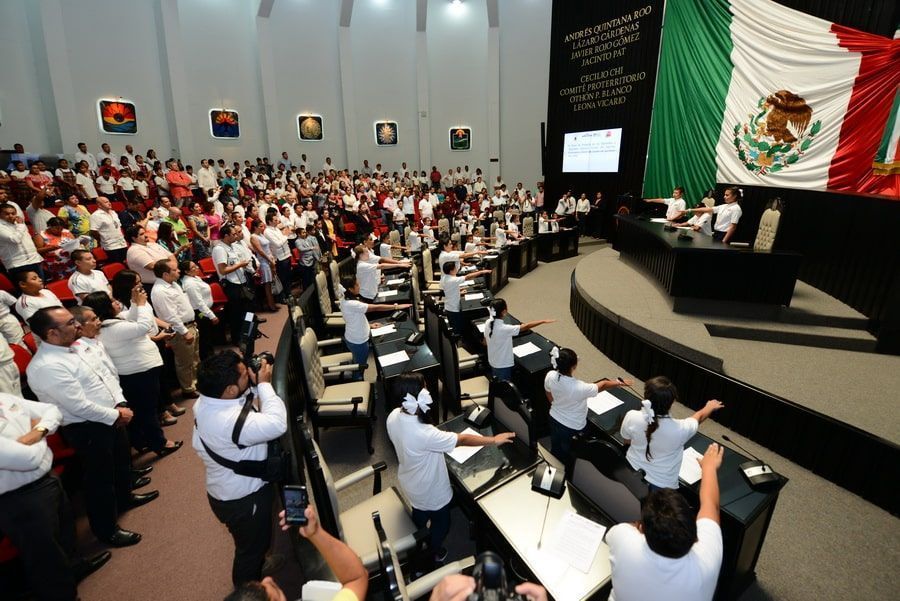 Instalan el Séptimo Parlamento Infantil de Quintana Roo