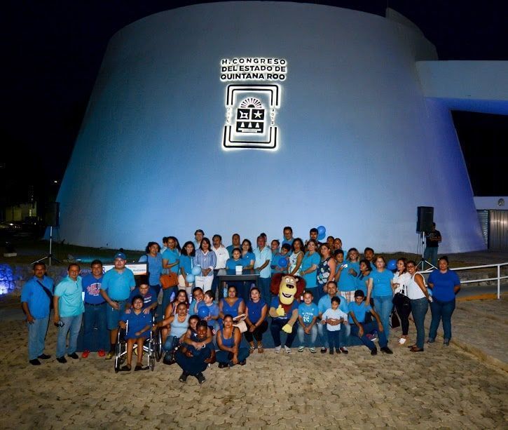 Iluminan de azul el Congreso del Estado para concienciar sobre el autismo
