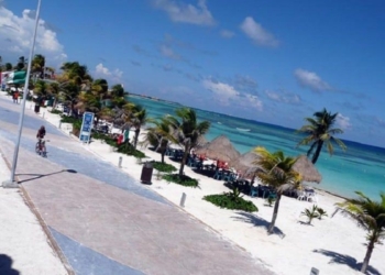 Empresarios exigen mayor vigilancia policial en el malecón de Mahahual