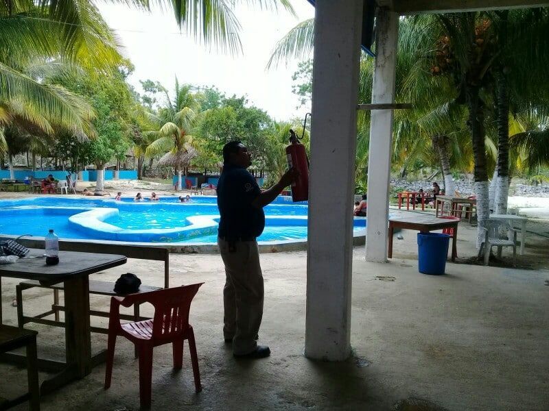 Pasan revista a centros bañistas de FCP