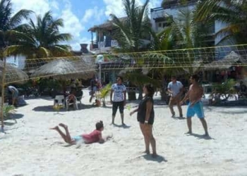 Empieza “fuga” de turistas de la zona sur de Quintana Roo