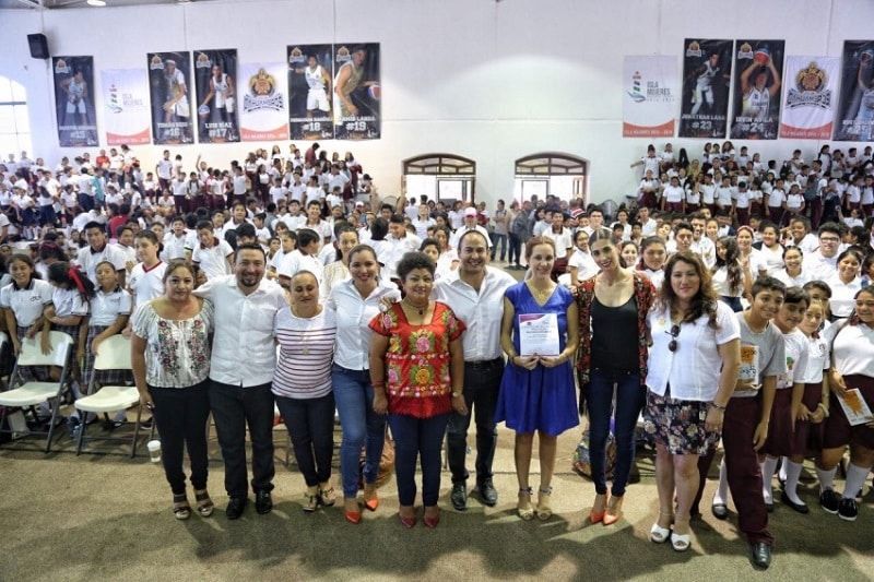 Trabaja gobierno de Isla Mujeres por una sociedad libre de «Bullying»