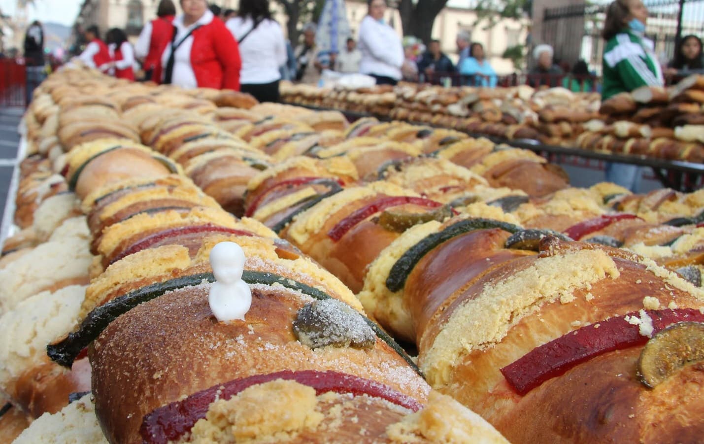 Panaderos darán identidad cultural a Chetumal con “Mega Rosca de Reyes”