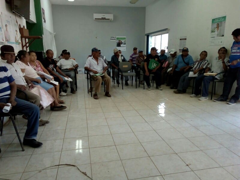 Inicia registro de Pro Agro en FCP, campesinos abarrotan oficinas de Sagarpa