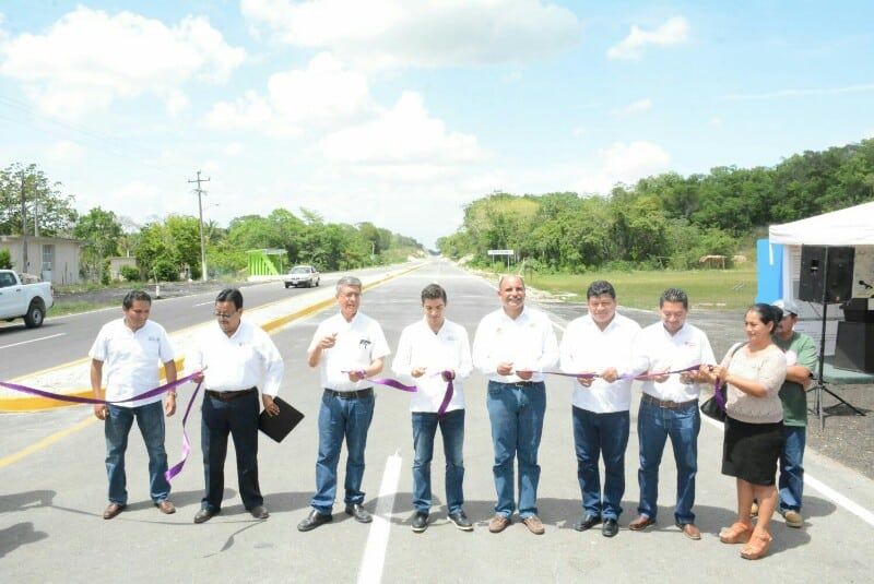 Inauguran modernización de tramo carretero Calderón-La Unión