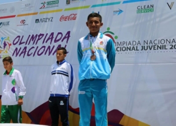 Triatletas de Q. Roo en el pódium de campeones en Olimpiada Nacional