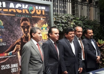Luis Torres presenta el Triatlón Black Out 2017 ante medios nacionales