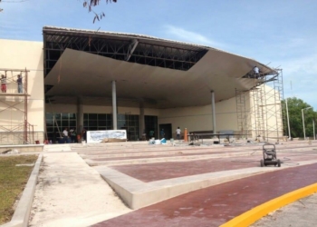 Por fin, concluyen construcción de Aula Magna para universitarios