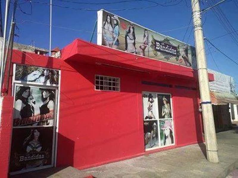 ‘Bar Bandidas’, administrado por un grupo de golpeadores y bandidos