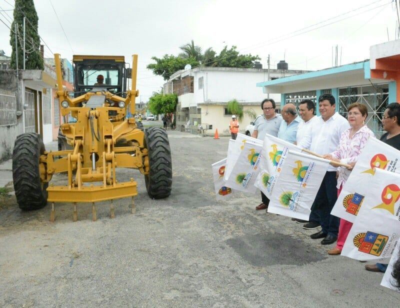 Pone en marcha Luis Torres obra de rehabilitación de calles de la Tumben Cuxtal